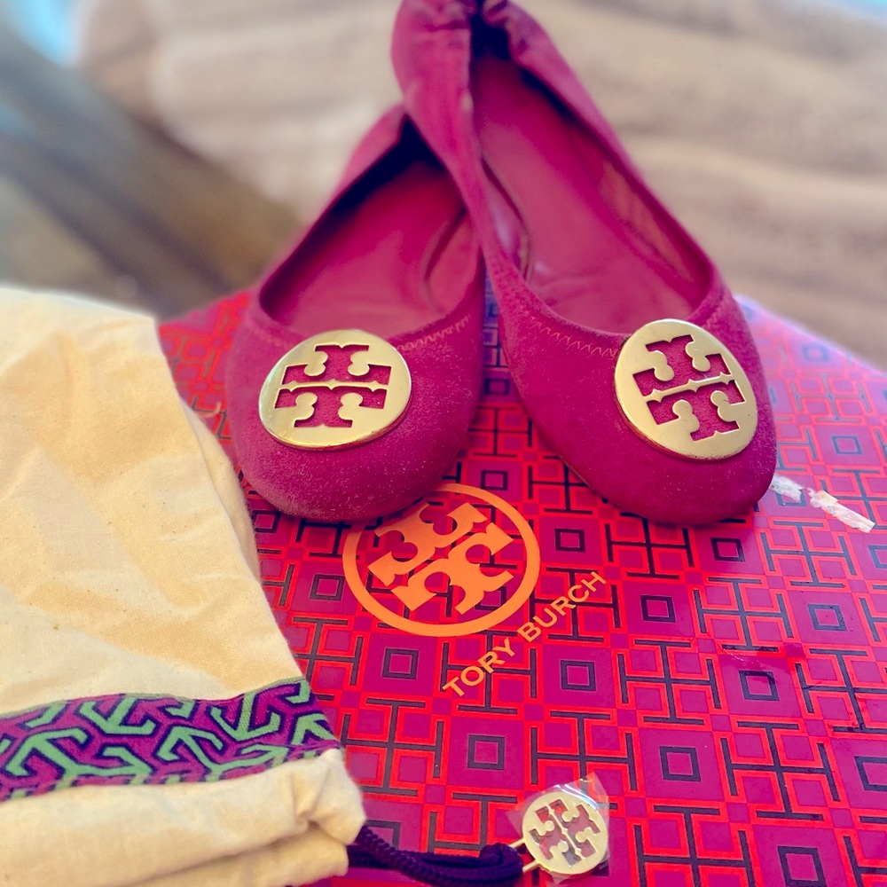 Tory Burch Flats Fuchsia Suede sz 8 GORGEOUS